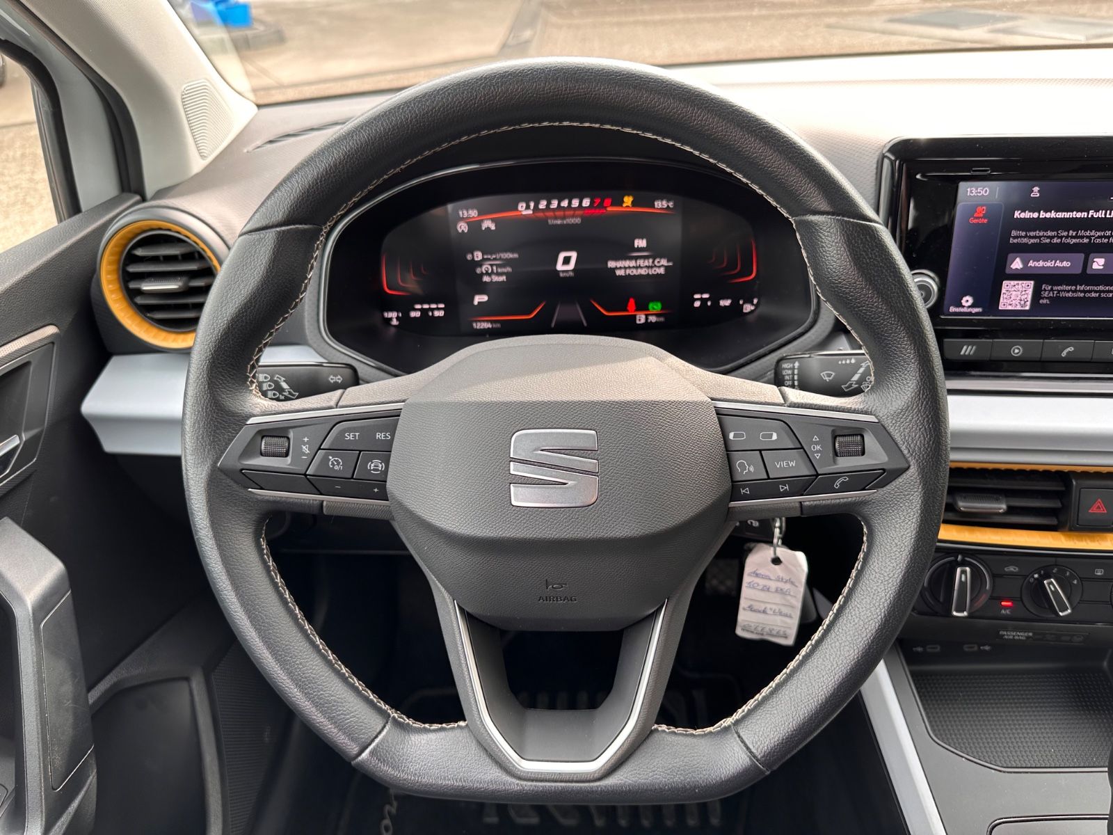 Fahrzeugabbildung SEAT Arona Style 1.0 TSI DSG LED/APP/PDC/GRA