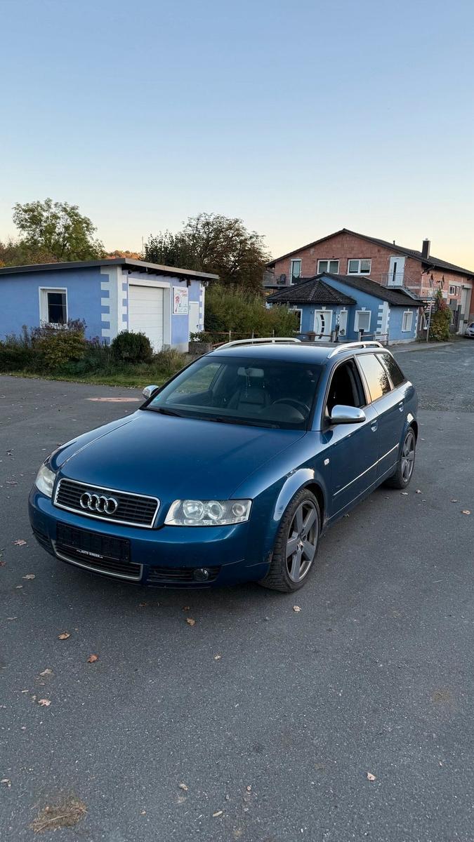 Audi A4 2004 — rear view