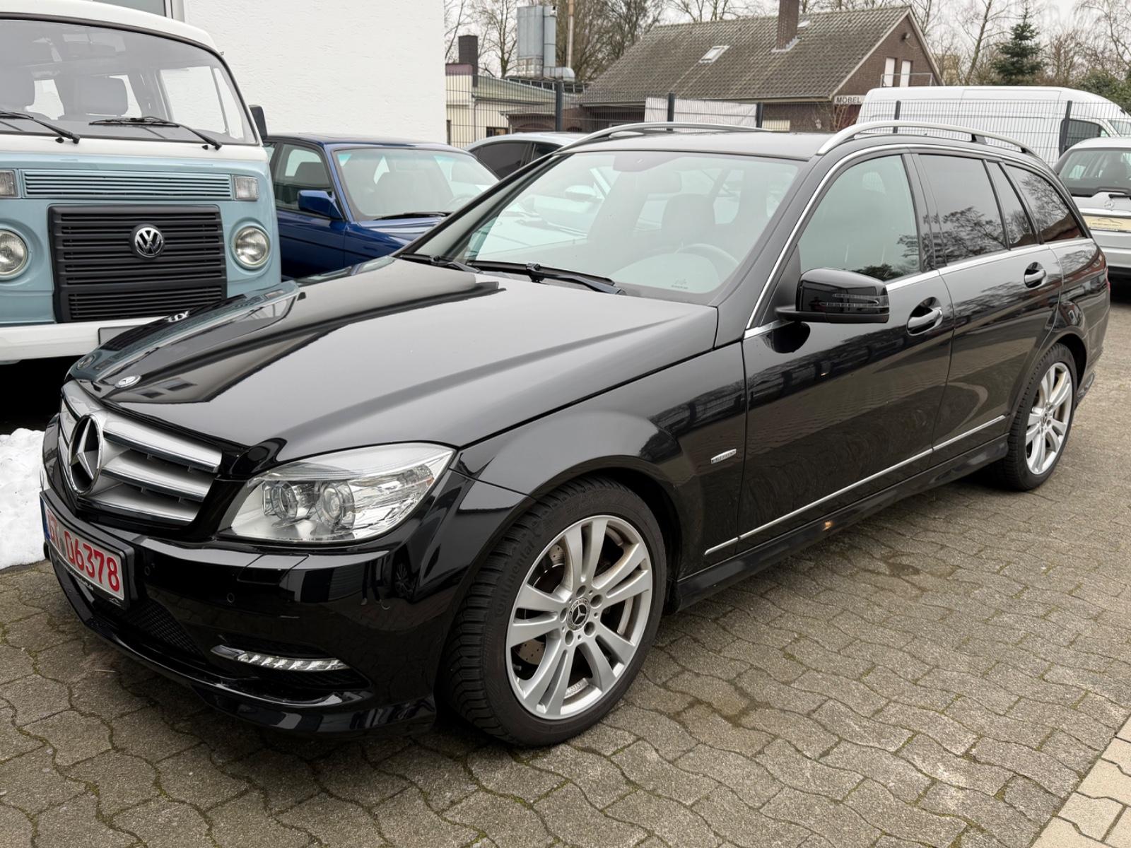 Mercedes-Benz C 200 CGI T-Modell AMG. MB Service neu