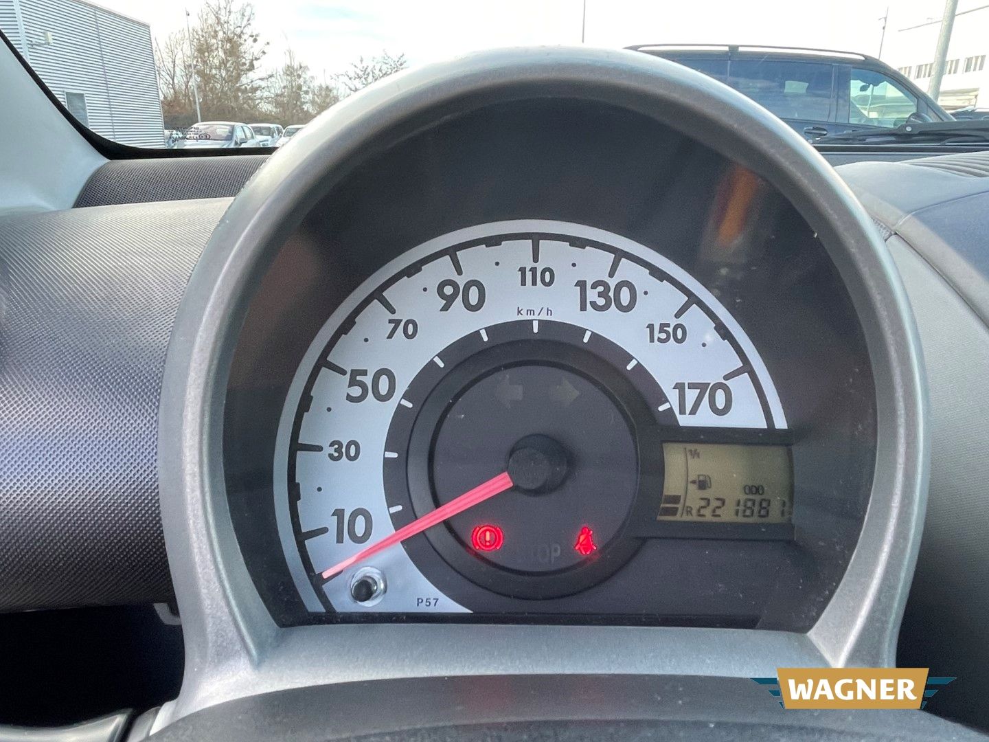 Fahrzeugabbildung Toyota Aygo Basis Servolenkung Radio TÜV 05/2026