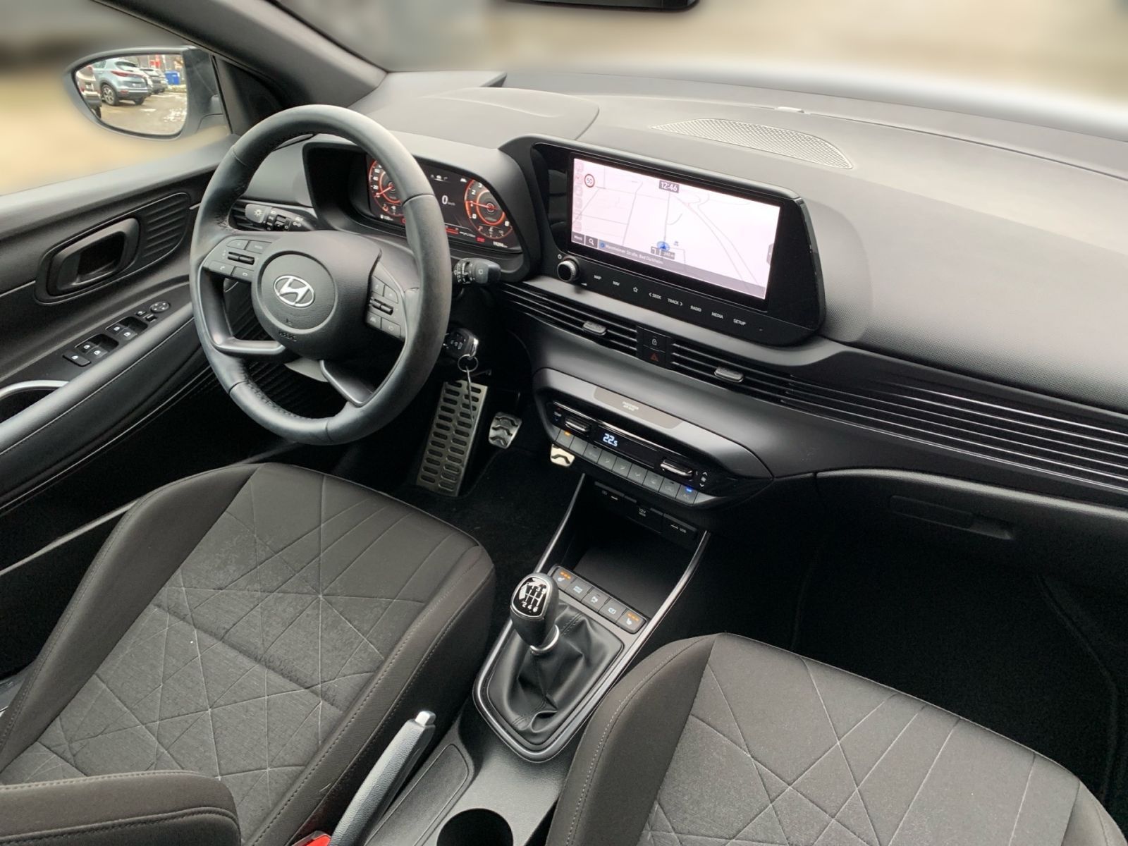 Fahrzeugabbildung Hyundai BAYON 1.0 T-GDI Connect & Go Navi BOSE