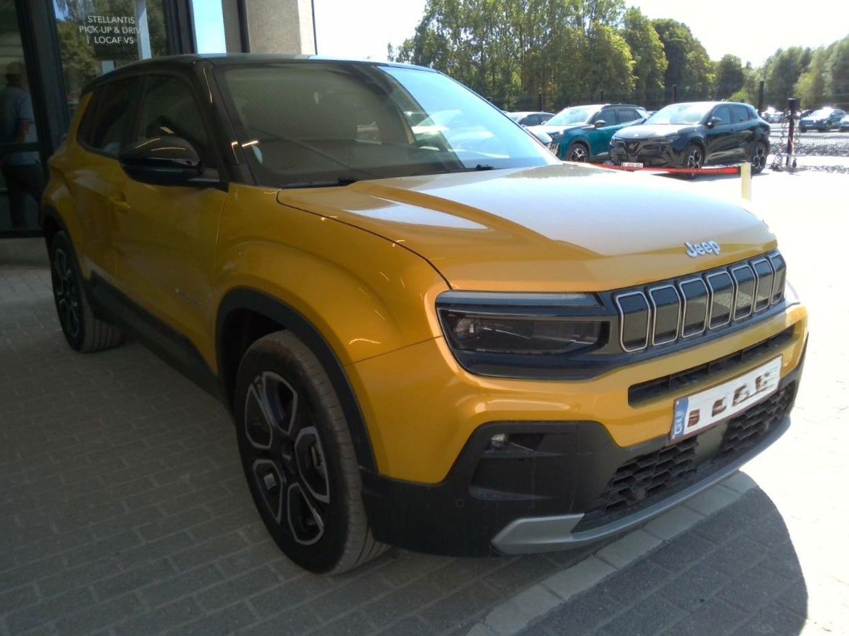 Jeep Avenger SUMMIT 54kWh/115KW BEV 156 LEDER*PANO