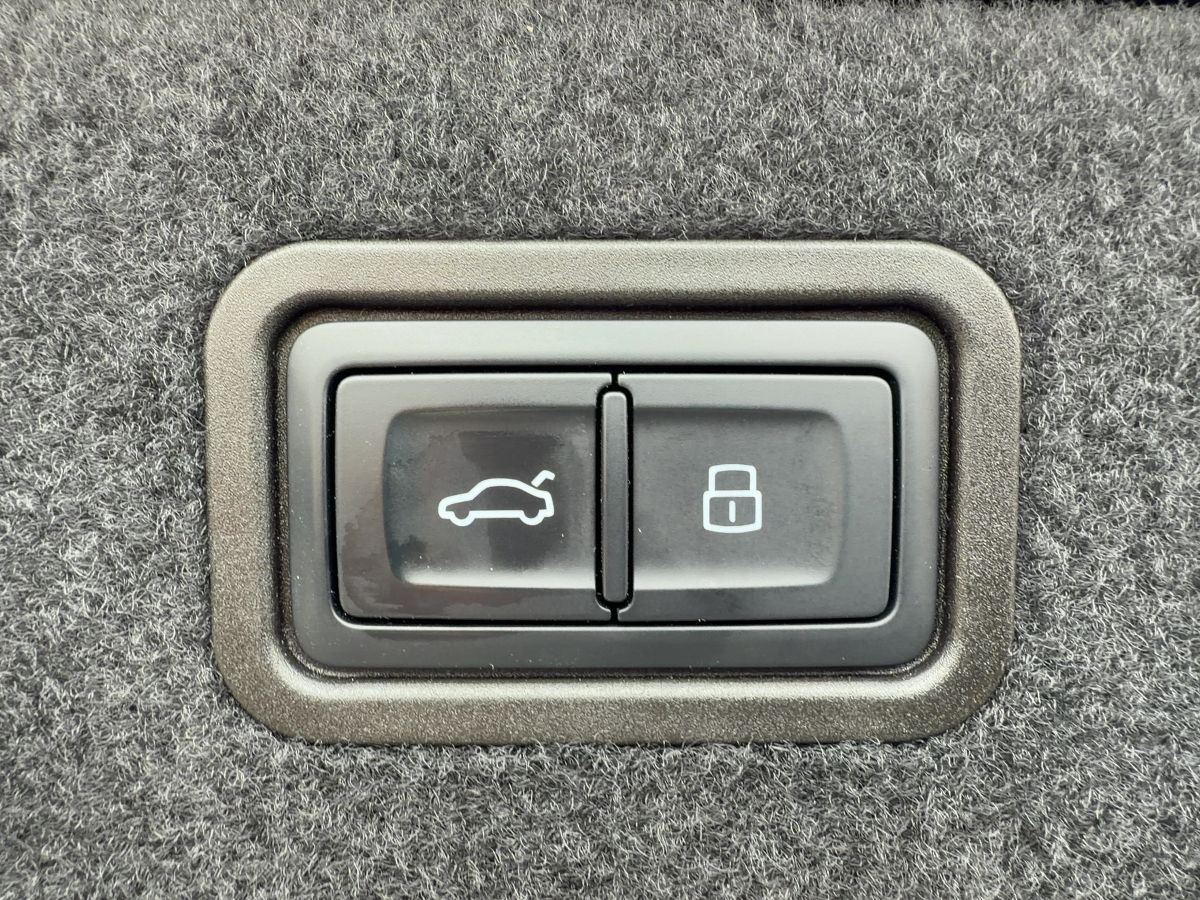 Audi A8 - Bild 15