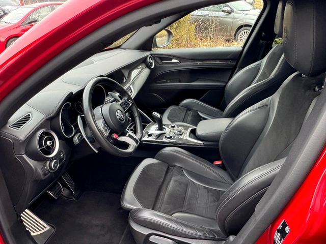 ALFA ROMEO Stelvio Quadrifoglio 2.9V6 Bi-Turbo Carbon-Brems