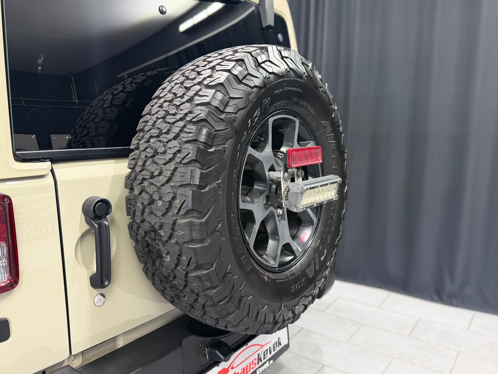 Fahrzeugabbildung Jeep Wrangler Unlimited Rubicon Recon Offroad|Alpine