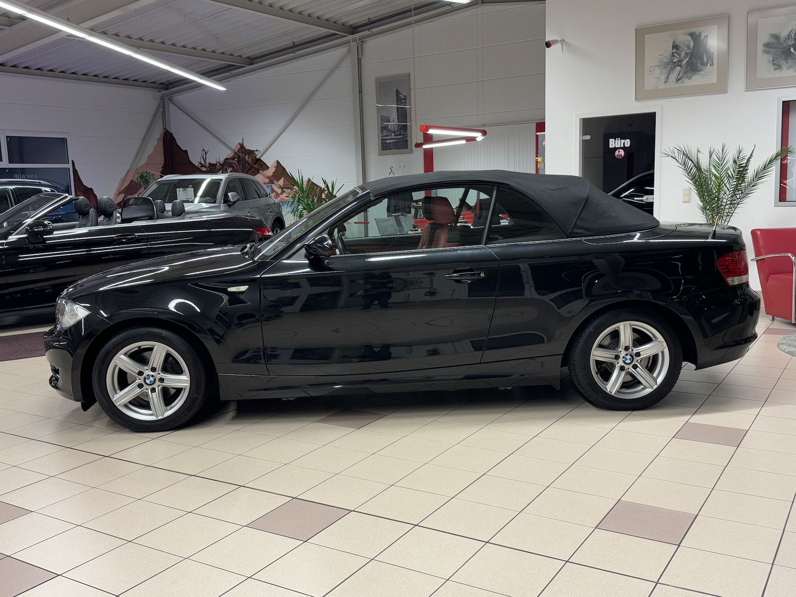 Fahrzeugabbildung BMW 118i Cabrio Automatik/Vollleder/Klimaauto/Tempo