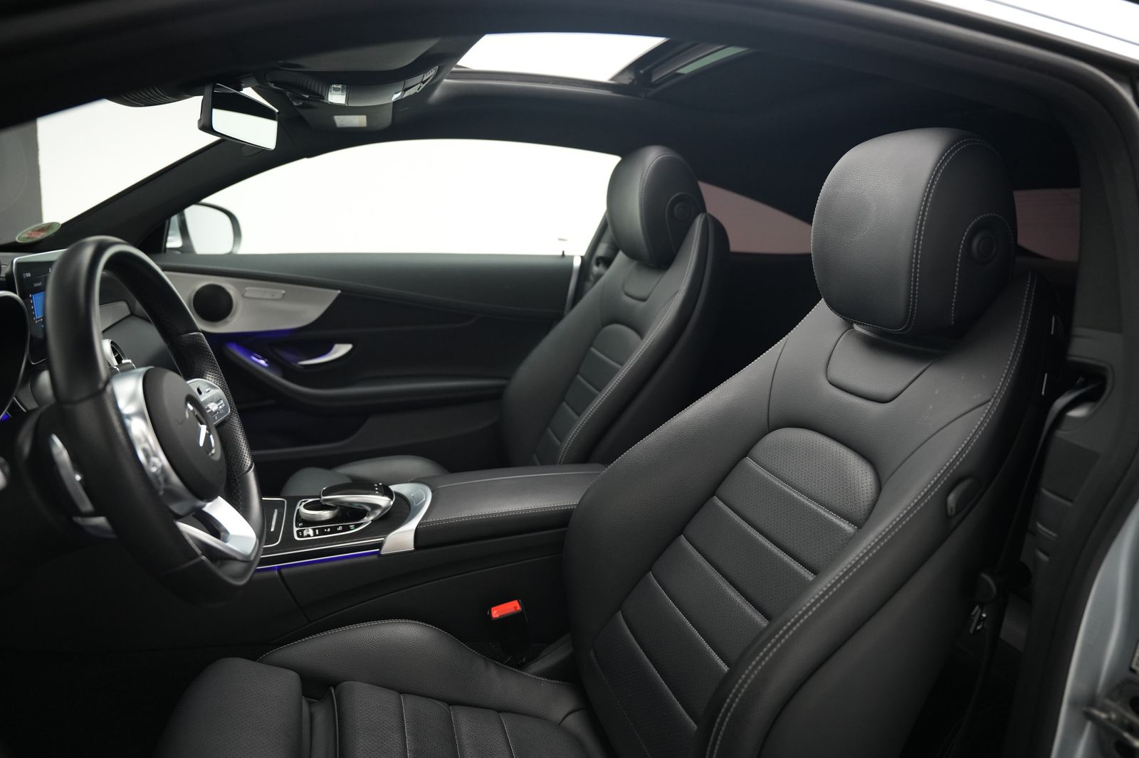 Fahrzeugabbildung Mercedes-Benz C 220d *AMG*Panorama*Ambiente*MBUX*SHZ*