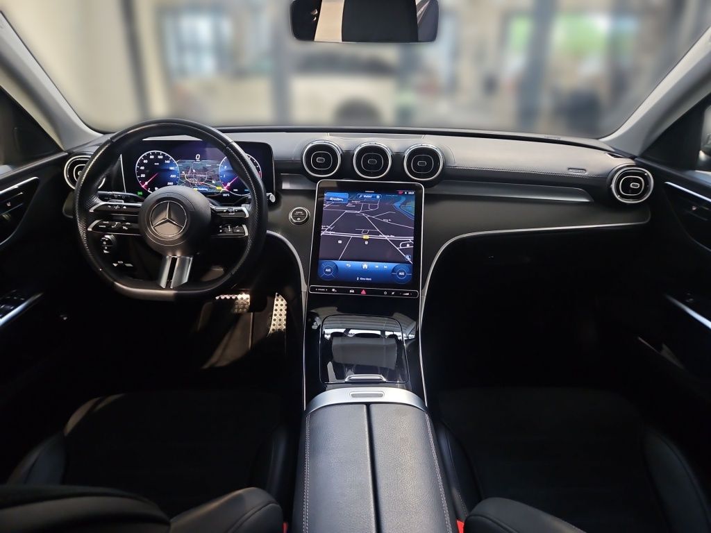 Fahrzeugabbildung Mercedes-Benz C 180 T AMG AHK Totwi. LED SHZ KAM Sport Ambie.