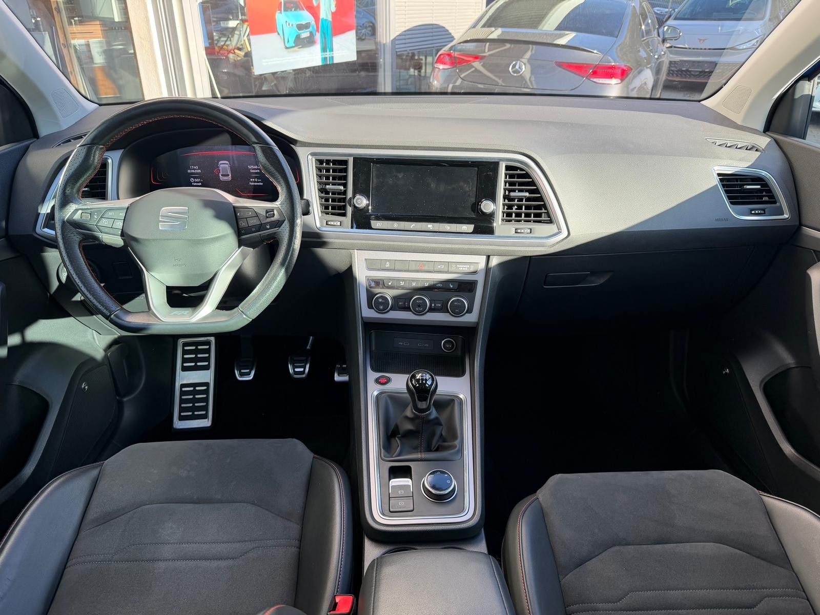 Fahrzeugabbildung SEAT Ateca 2.0TDI FR-Line VIRTU+LED+SHZ+KAM+TEMP+AHK+