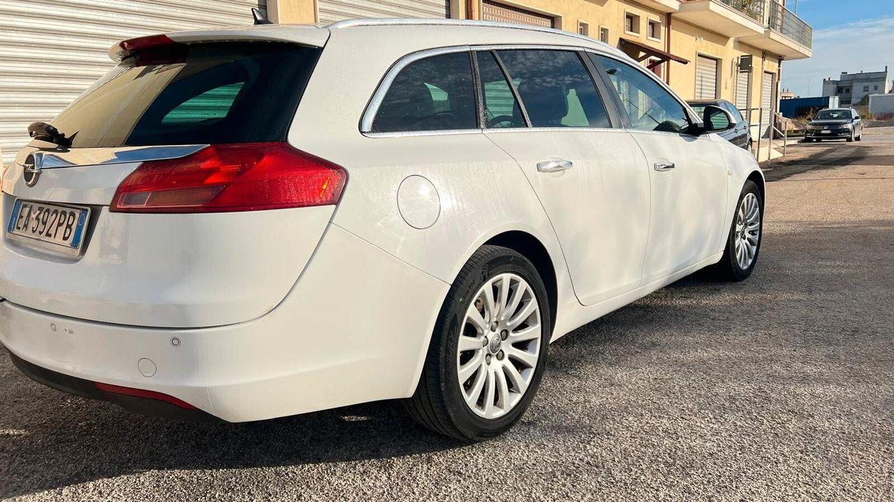 Opel Insignia 2010 — engine 1.956 cm³, 160 HP (118kW)