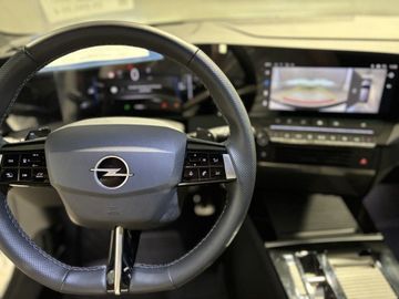 Fotografie 16 des Opel Astra Sports Tourer 1.2 Turbo Automatik GS