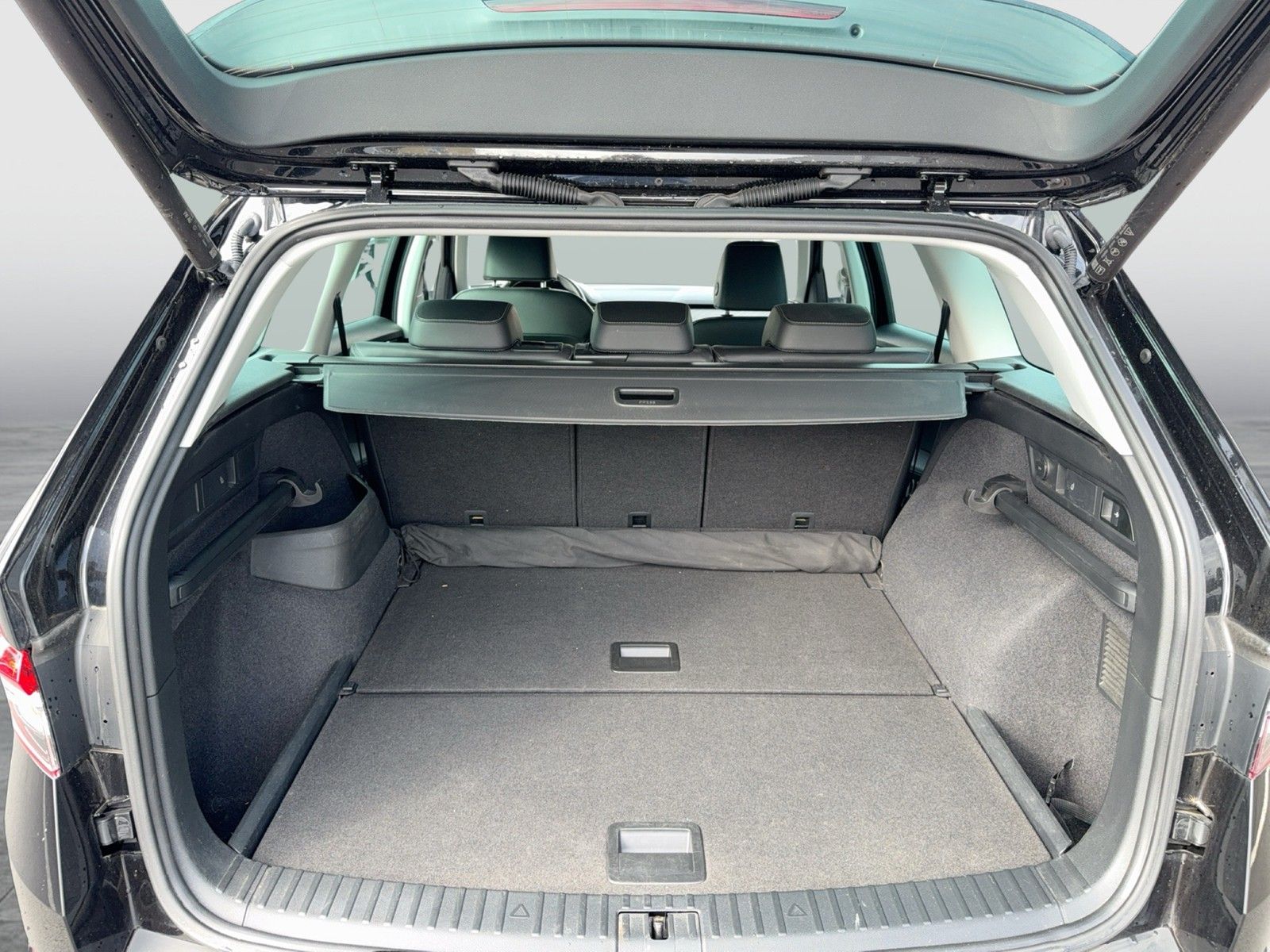 Fahrzeugabbildung SKODA Kodiaq Style 4x4 TDI  DSG Matrix Navi GRA AHK VC