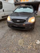 Kia Carens 2 CRDİ - Kia Carens in Essen