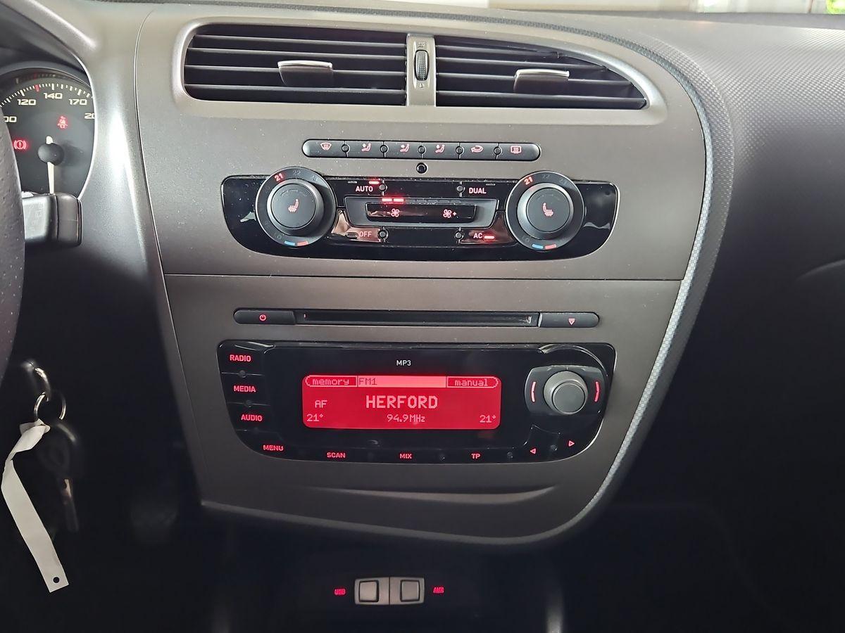 Seat Leon FR 2.0 TFSI 211ch - Navi - Carnet entretien - Bi-xénon - Suspension sport