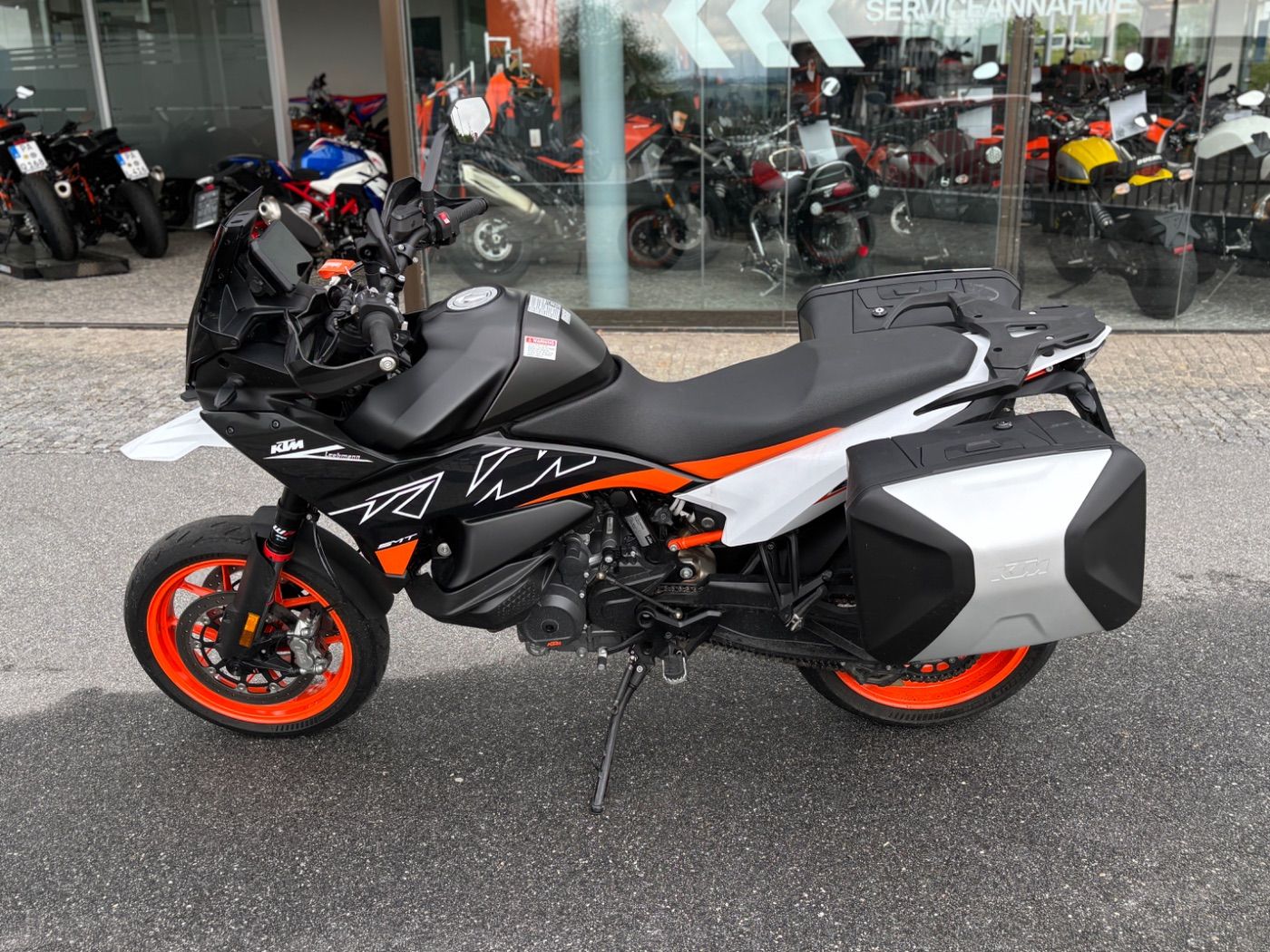 Fahrzeugabbildung KTM 890 SMT Modell 2023 Quickshifter, 2x Koffer