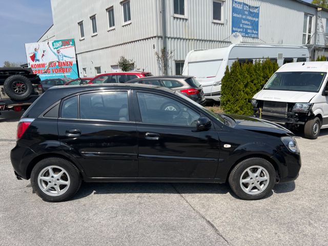 Kia *** Rio 1.4 SPIRIT Klima Radio CD ***