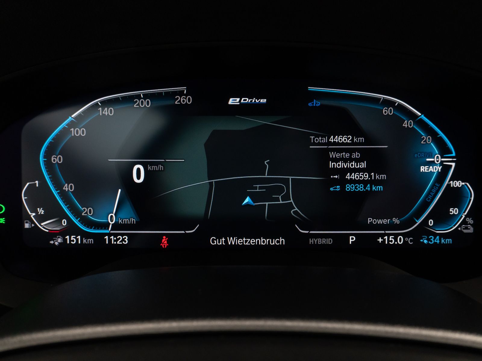 Fahrzeugabbildung BMW 530e xD M Sport Kamera H/K DAB Individual Alarm
