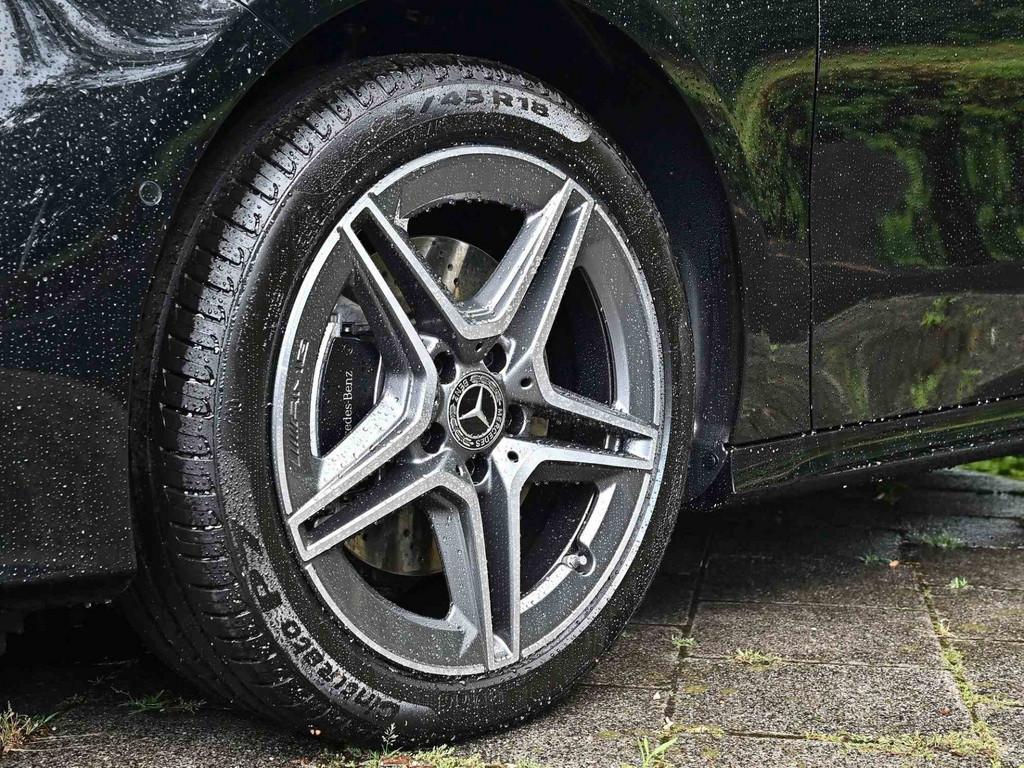 Mercedes-Benz A 250 e AMG Sport Advanced+ HUD LED 360° NAVI BT