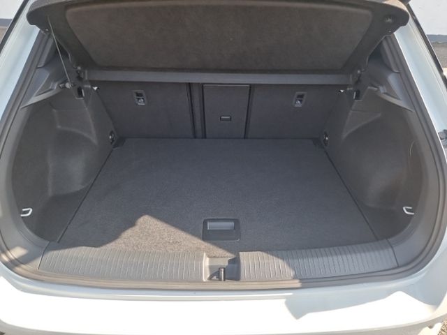 Fahrzeugabbildung Volkswagen T-Roc 2.0 TDI R-LINE BLACK STYLE AHK NAVI KAMERA