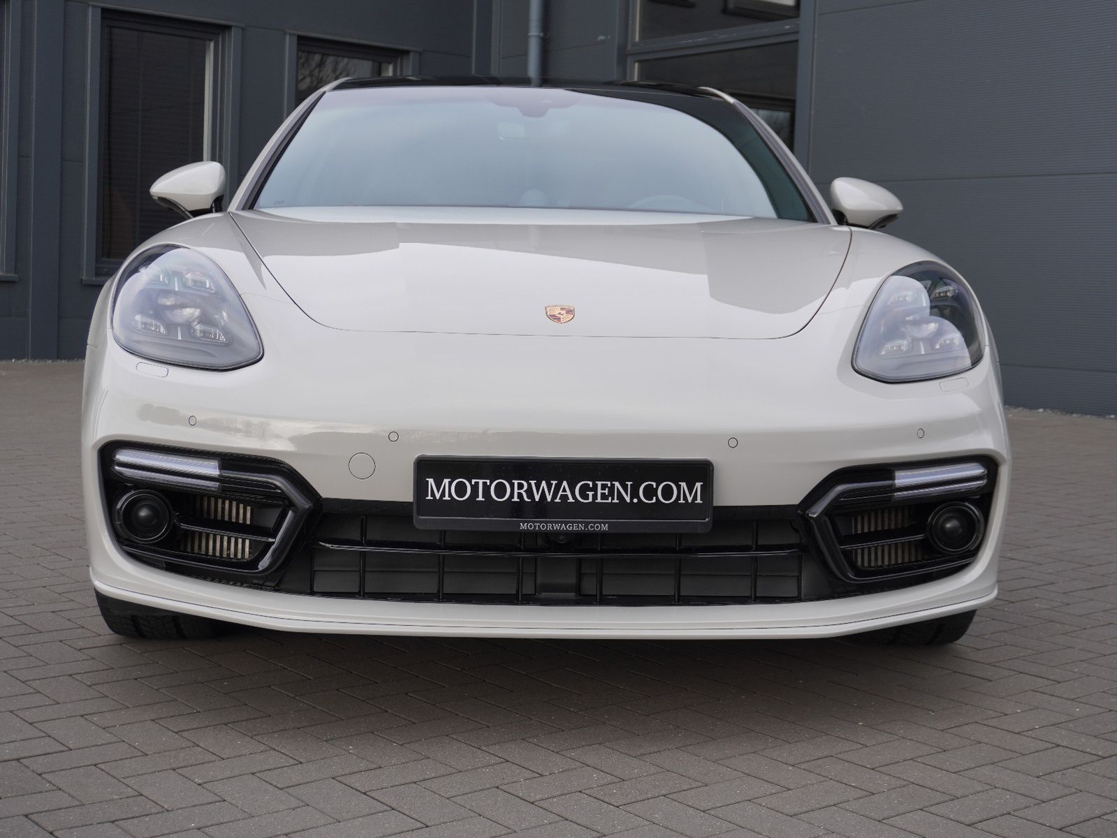 Fahrzeugabbildung Porsche Panamera Sport Turismo 4 E-Hybrid