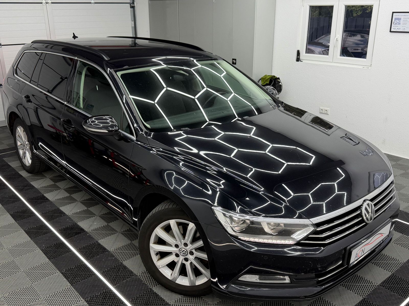 Fahrzeugabbildung Volkswagen Passat Variant Comfortline/ACC/HuD/LED/MASSAGE