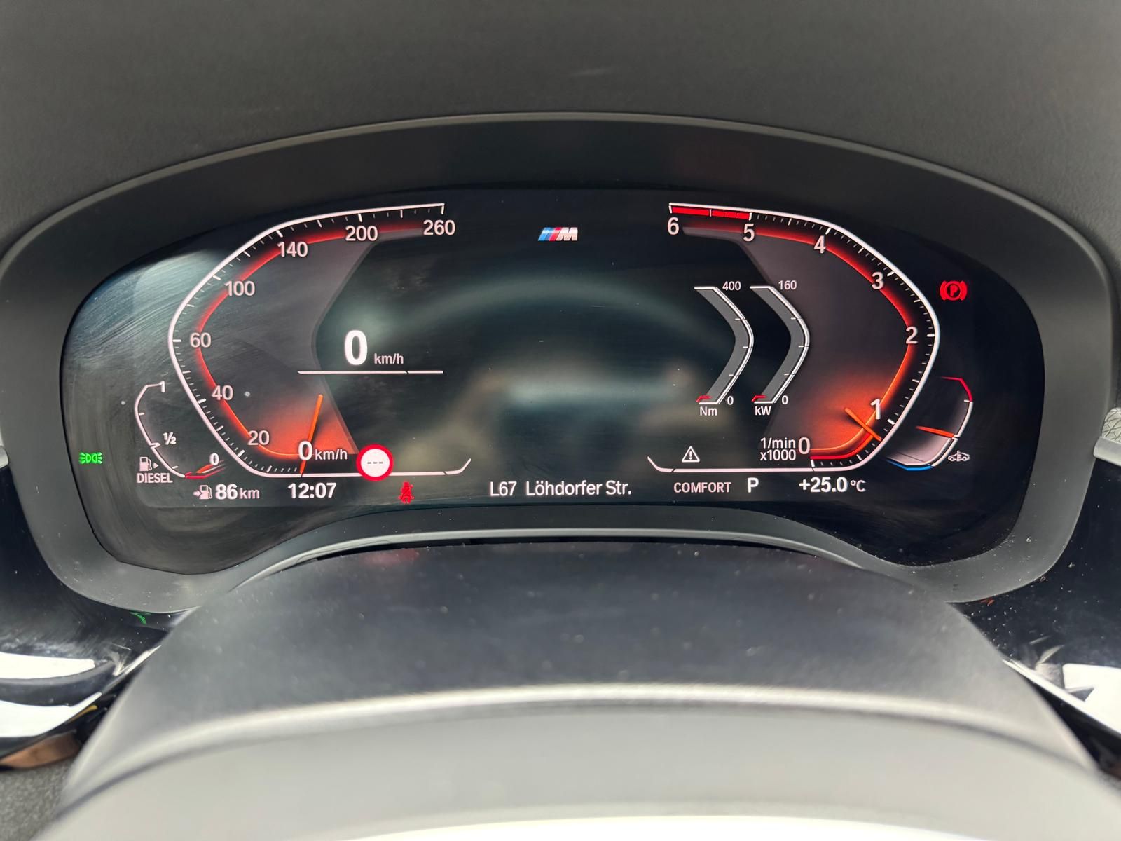 Fahrzeugabbildung BMW 520d M-PAKET/AKTIVLENK/ACC/PANO/AHK/KEYL/CAM/DAB