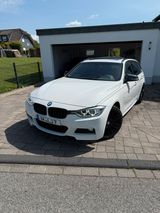 BMW 330d Touring F31 / Voll / BMW Scheckheft - BMW 330 aus 2014