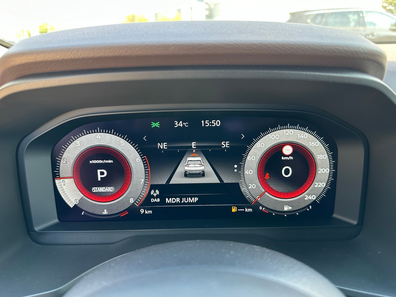 Fahrzeugabbildung Nissan X-Trail 1.5 VC-T Tekna NAVI+ProP+HUD+360°+SH+AHK