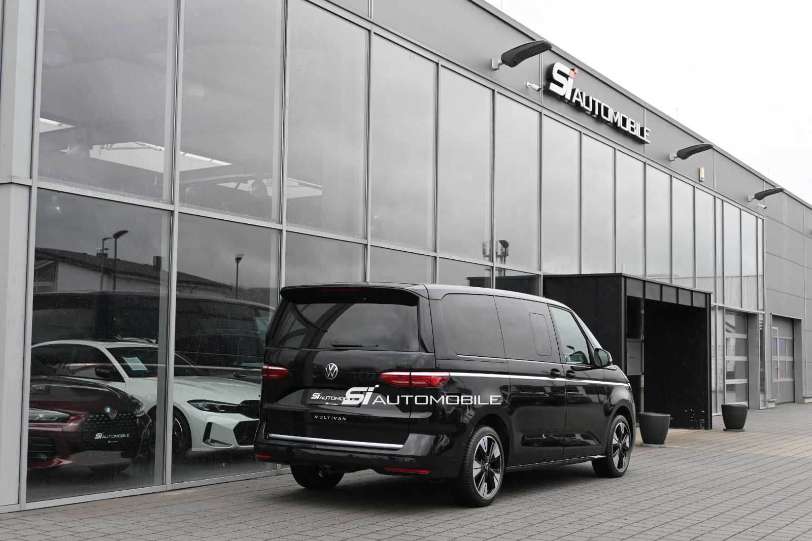 Fahrzeugabbildung Volkswagen T7 Multivan 2.0 TDI DSG Style Lang °MEGAVOLL°