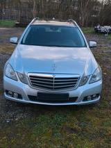 Mercedes-Benz E 220 CDI BlueEFFICIENCY ELEGANCE ELEGANCE - Mercedes-Benz E 220: Cdi Elegance