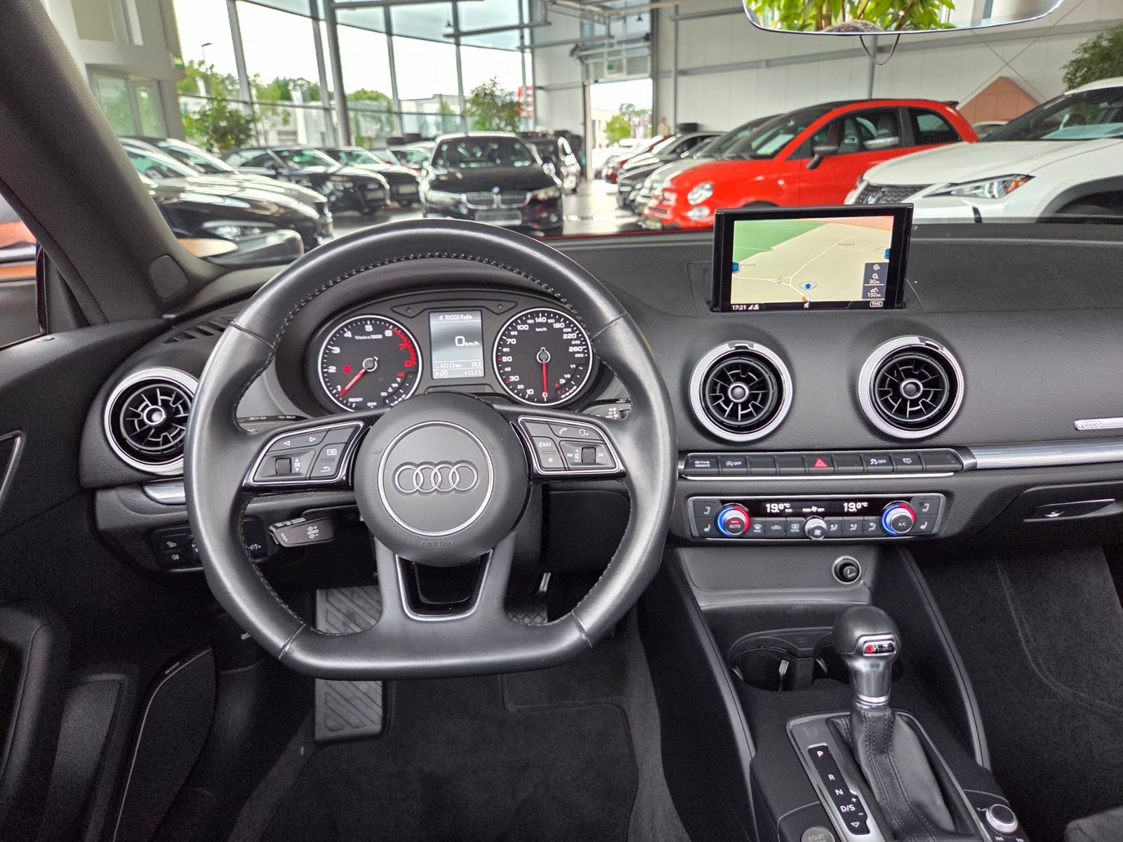 Fahrzeugabbildung Audi A3 Cabriolet 35 TFSI S line sport B&O LED NAV