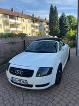 Audi TT Roadster 1.8T quattro -