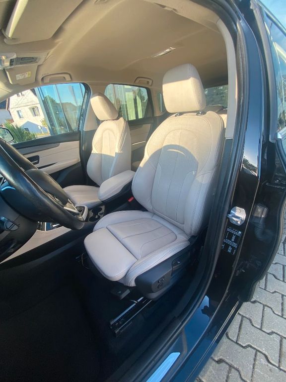 BMW 220 i AT/LUXURY/AHK/SPORTSITZE/RFK/LED/LHZ, Bild 13