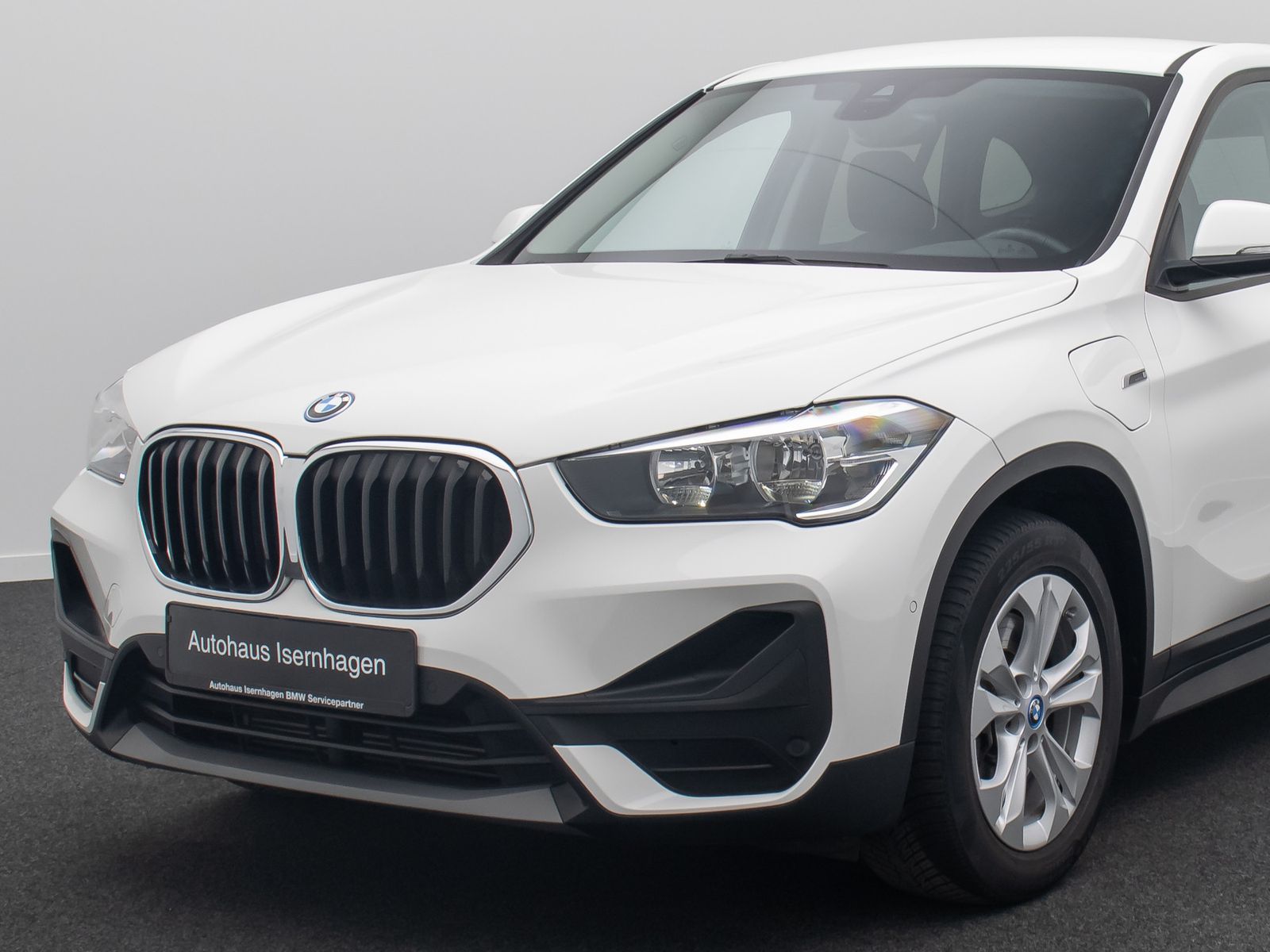 Fahrzeugabbildung BMW X1 xD25e GeschwindigReg ParkAss DAB Komfort NAVI
