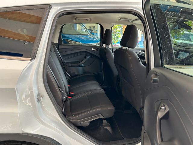 Ford Kuga Cool & Connect