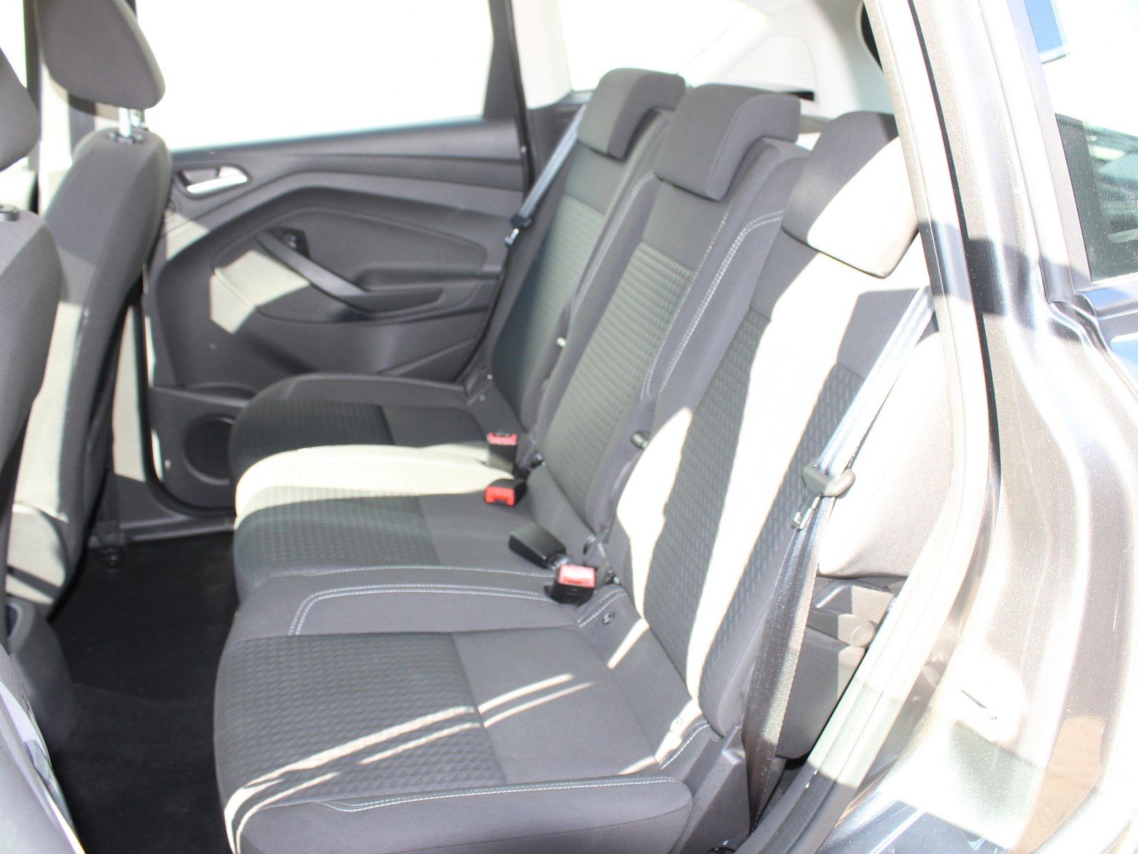 Fahrzeugabbildung Ford C-Max Trend 1,0 EcoBoost Start/Stopp