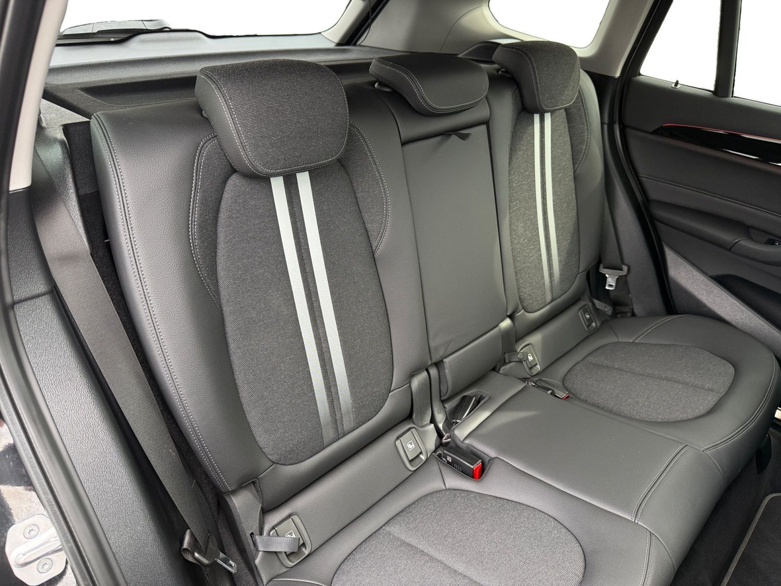 Fahrzeugabbildung BMW X1 sDrive18i Sport Line AMB DAB 1.HD