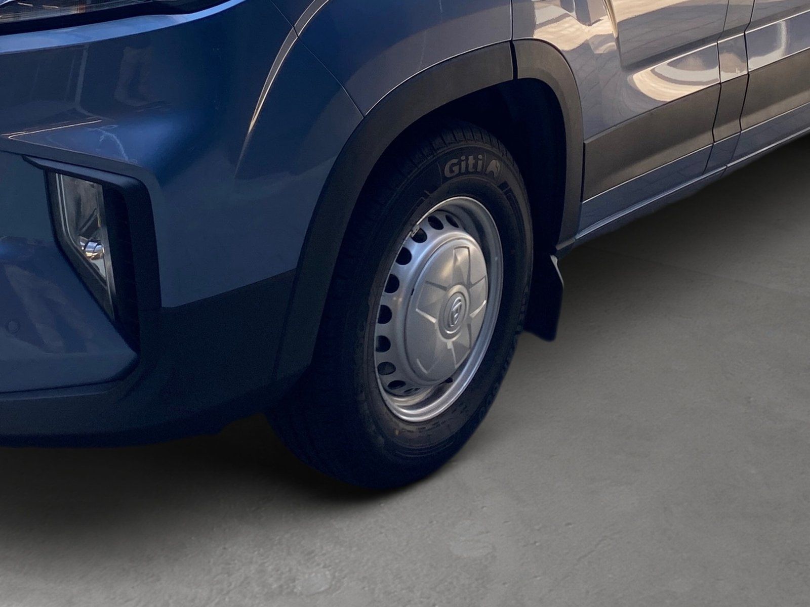 Fahrzeugabbildung Maxus Deliver 9 FWD L3H2 Base Komfortpaket *AKTION*