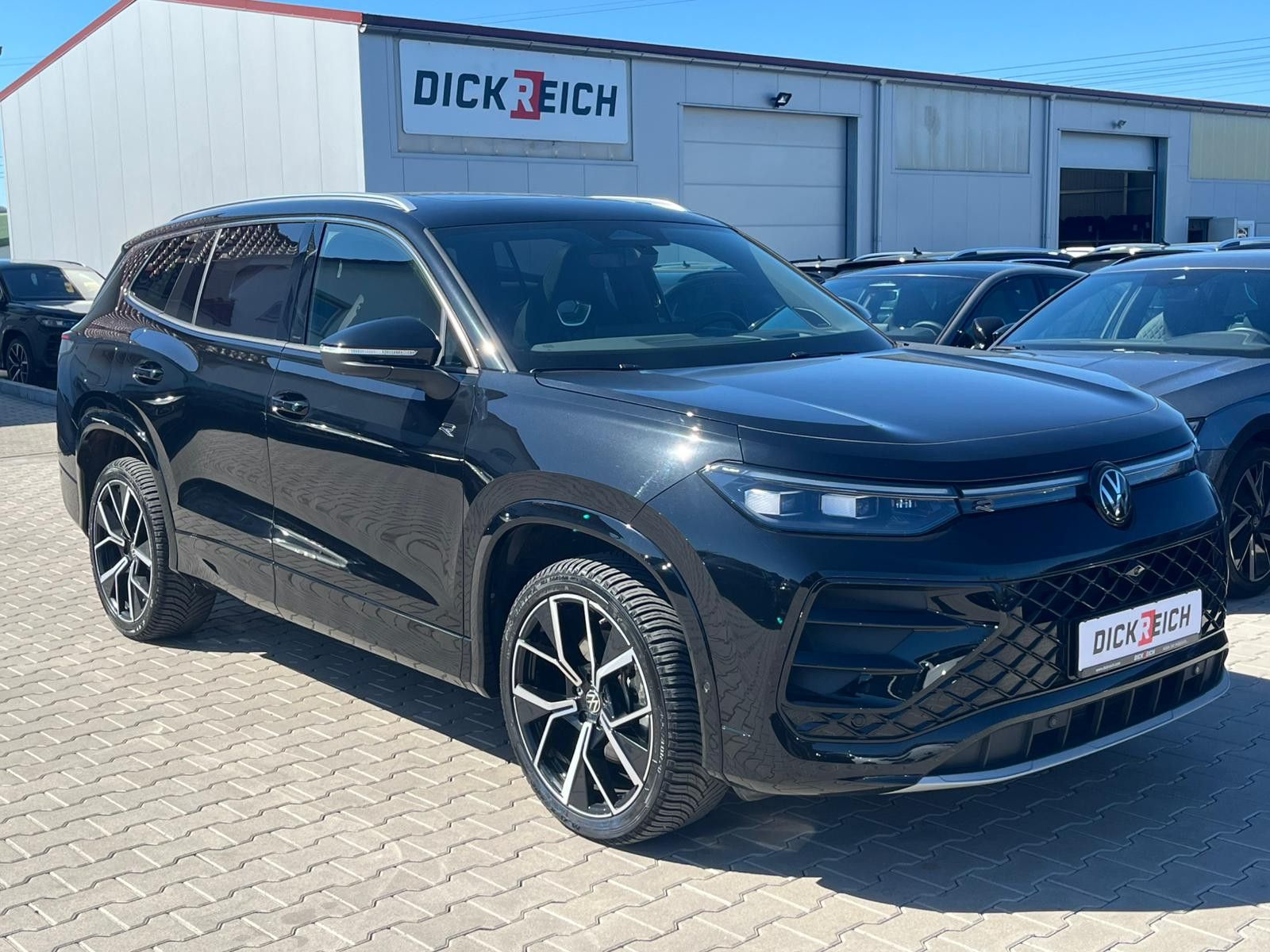 Image du véhicule Volkswagen Tayron 2.0 TDI 4M R-Line 7Si*MATRIX*AHK*PANO*HUD