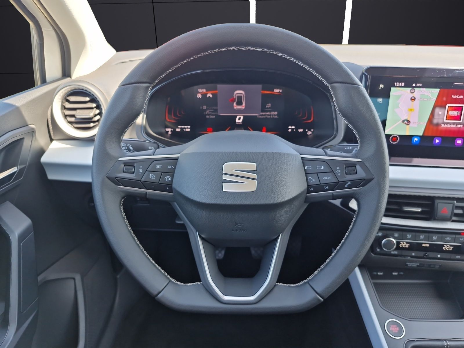 Fahrzeugabbildung SEAT Arona Road Edition 1.0 TSI AHZ LED RFK SH Keyles