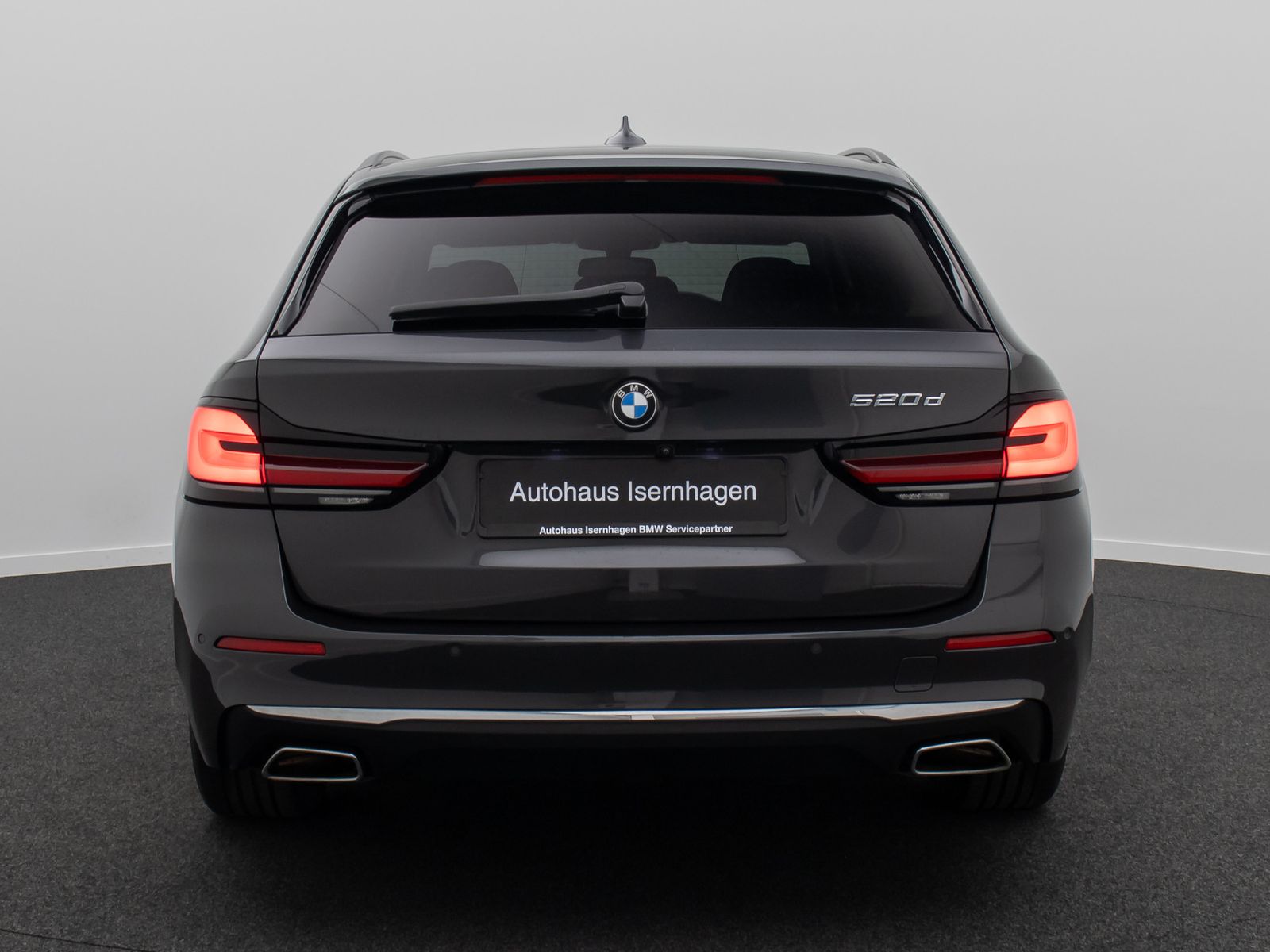 Fahrzeugabbildung BMW 520d Luxury Line DAB Kamera HUD Laser SoftClose