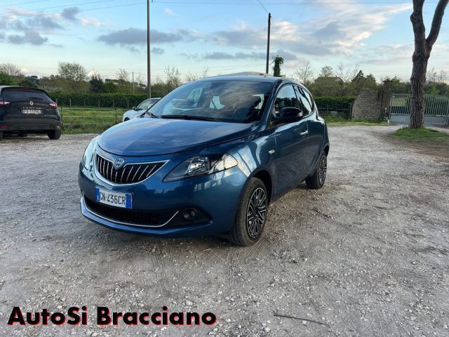Другие LANCIA Ypsilon 1.0 APPLE CAR PLAY Gold
