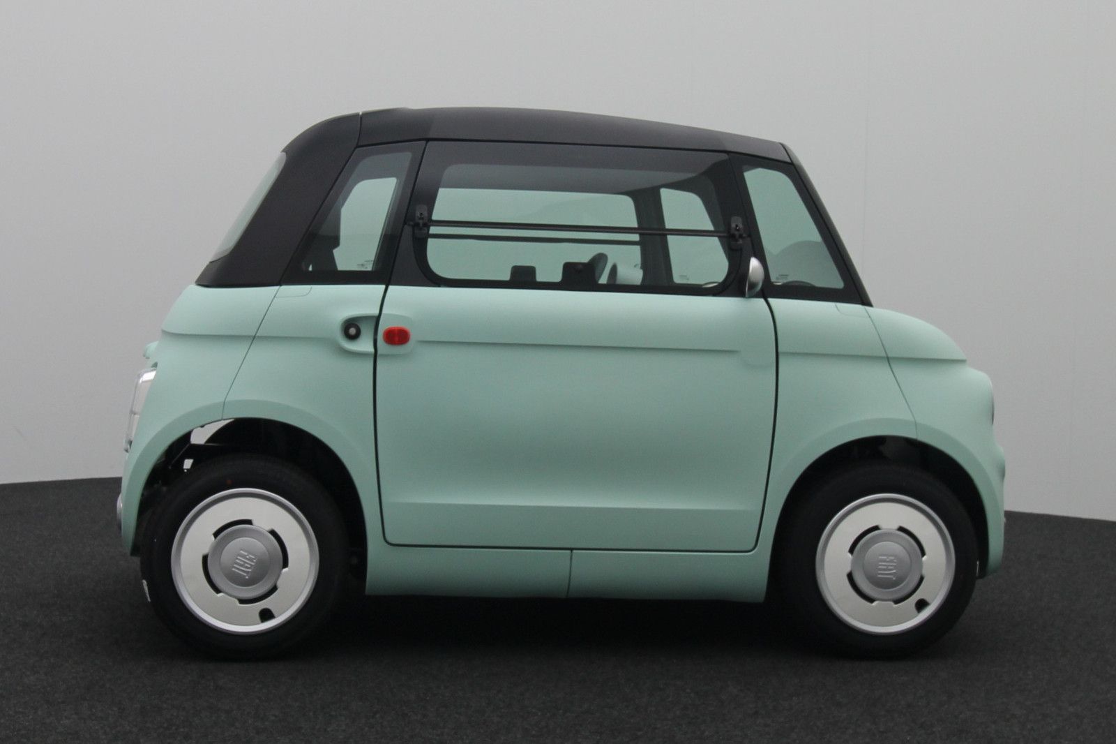 Fahrzeugabbildung Fiat Topolino *FAHREN AB 15* 7 kWh