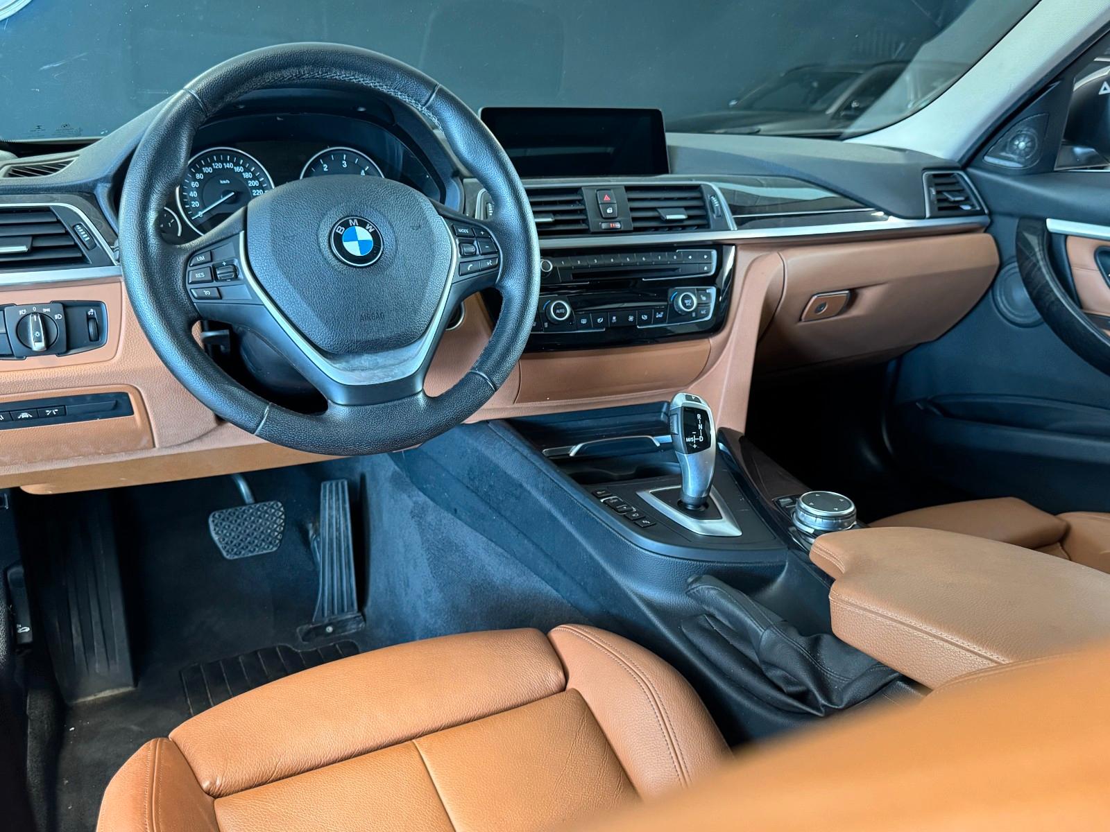 BMW 330d Touring Luxury Line/Pano/Harman/Led/360