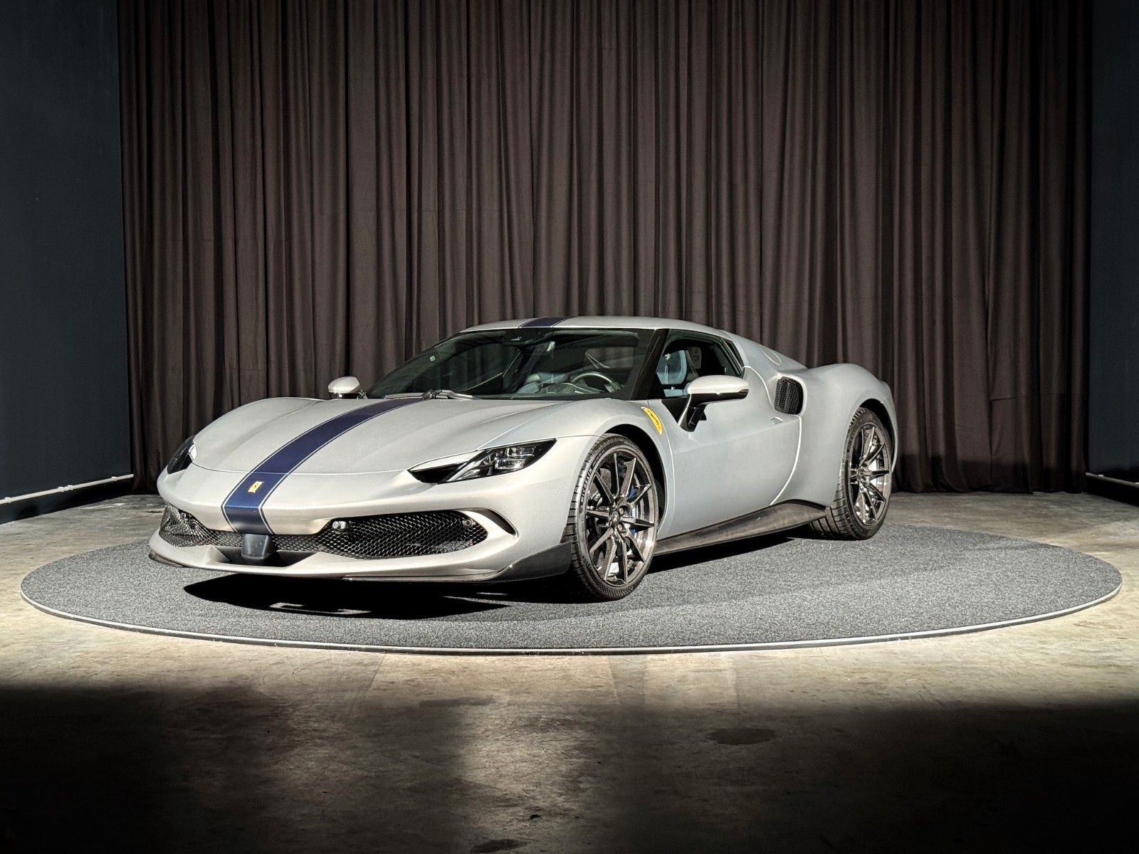 Fahrzeugabbildung Ferrari 296 GTB + Assetto Fiorano + Atelier + Allum. Opa
