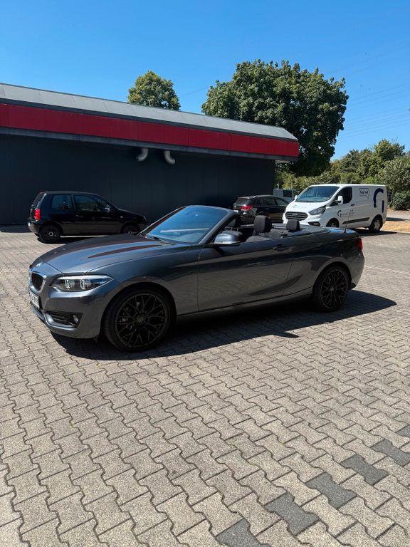Image of BMW 218