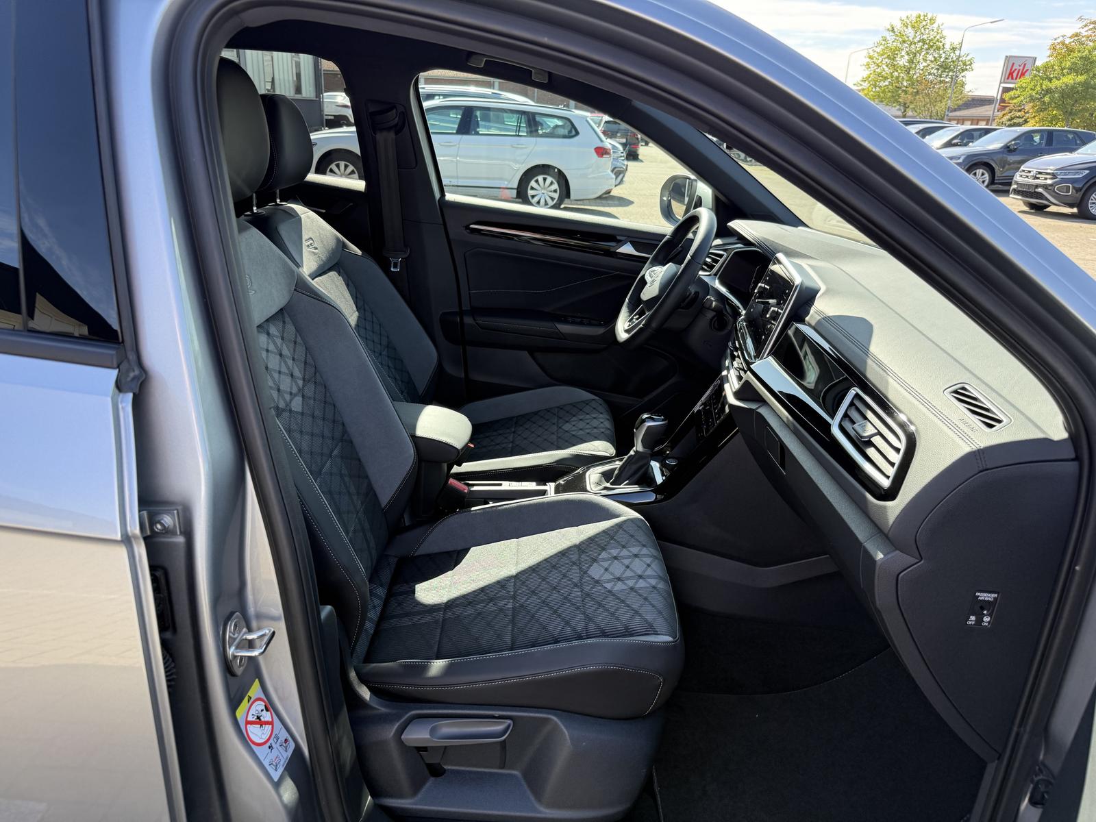 Volkswagen T-Roc R-Line,18-Zoll,IQ-Drive,R.Kam,Kessy,Side., миниатюра 25