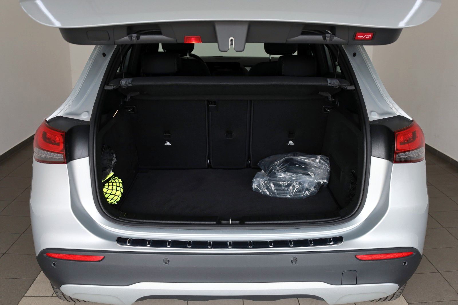 Fahrzeugabbildung Mercedes-Benz GLA 250 e Style, T.Leder,Navi,LED,SH,Kamera,