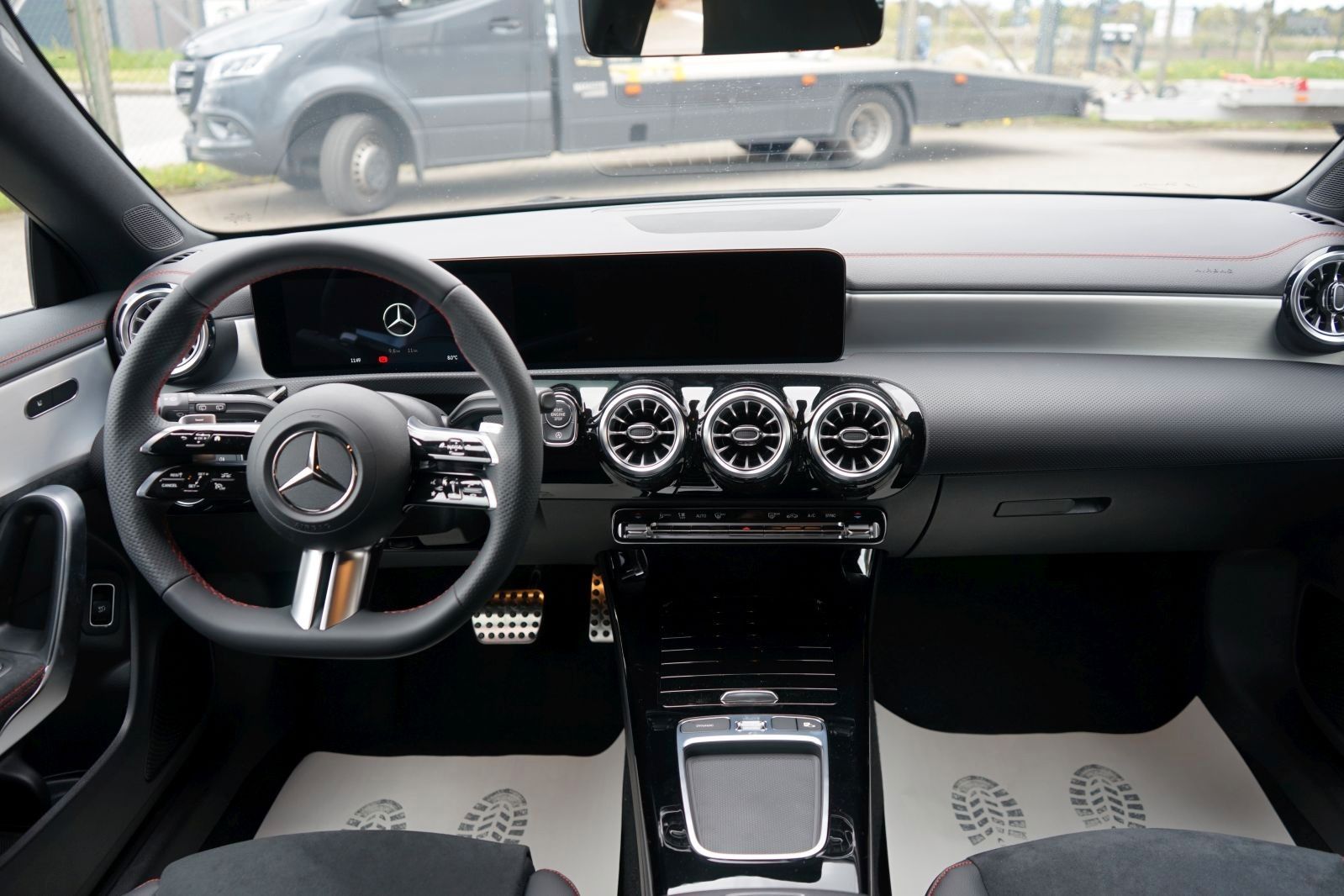 Fahrzeugabbildung Mercedes-Benz CLA 200 Klasse Shooting Brake*AMG Premium