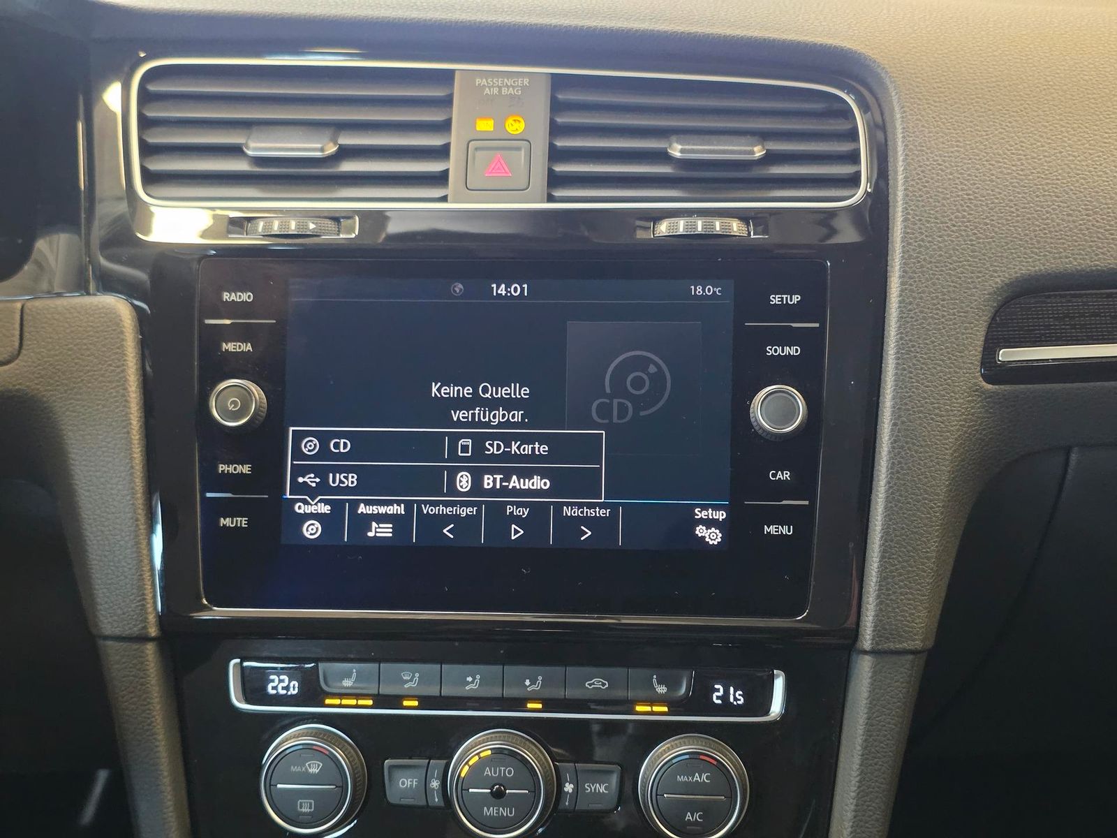 Fahrzeugabbildung Volkswagen Golf Variant 1.5 TSI Highline/LED/Shz/ACC/Ahk